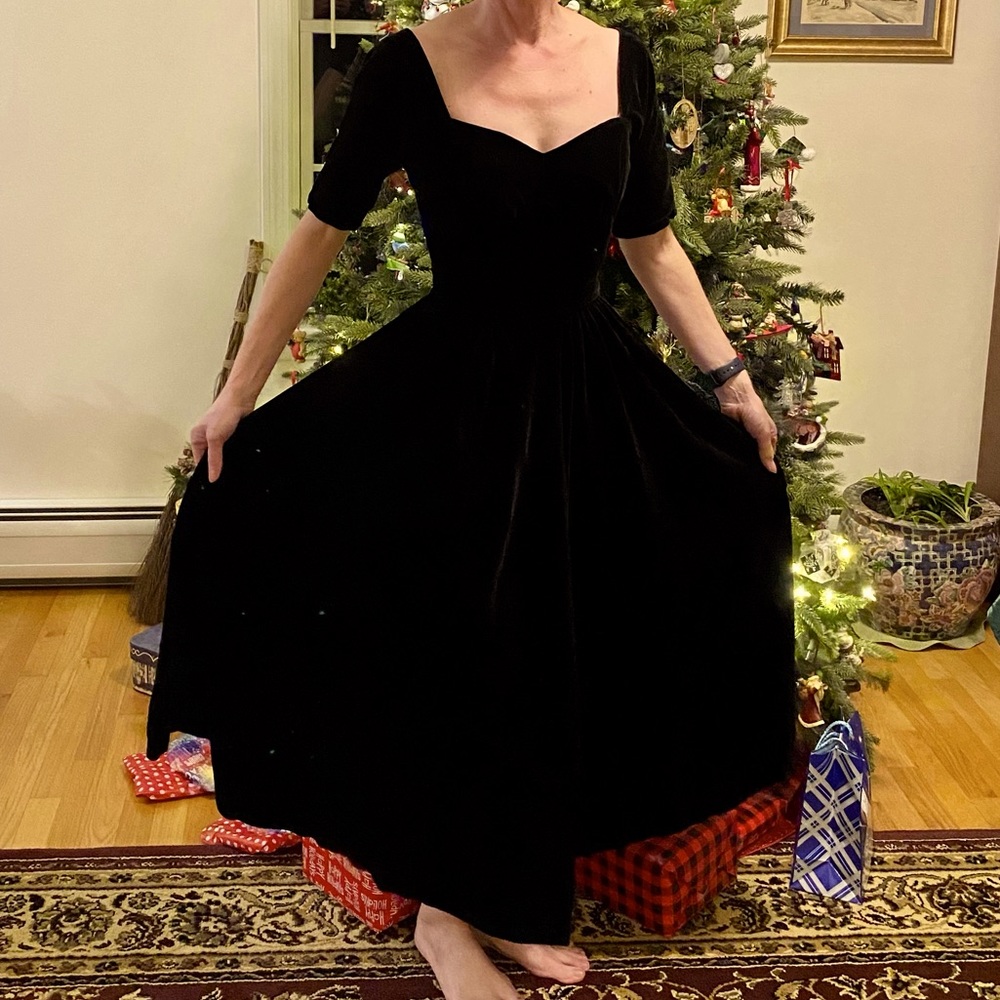 Vintage Black Velvet Long Dress Handmade Small? XS? See Rough Measurements - Picture 1 of 17